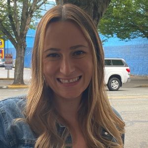 Meet your Posher, Kayla